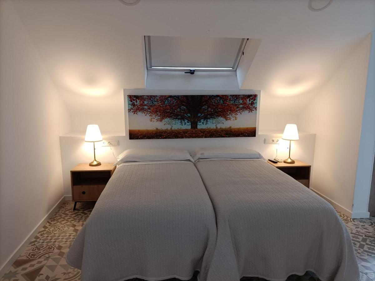 Hostal Las Encinas Villaviciosa de Odón Exterior foto